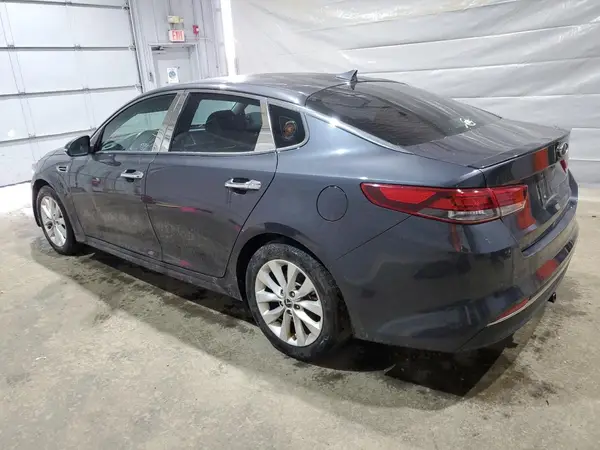 5XXGT4L37JG210629 2018 KIA OPTIMA - Image 2