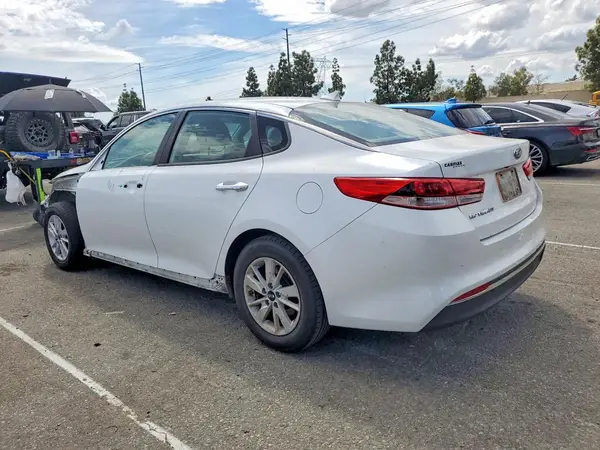 5XXGT4L37JG211599 2018 KIA OPTIMA - Image 2