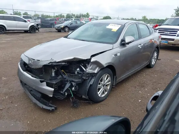 5XXGT4L37JG212610 2018 KIA OPTIMA - Image 2