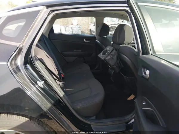 5XXGT4L37JG214759 2018 KIA OPTIMA - Image 8