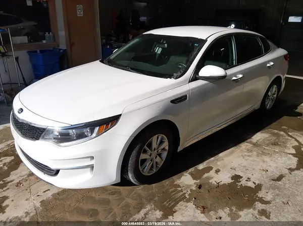 5XXGT4L37JG215152 2018 KIA OPTIMA - Image 2