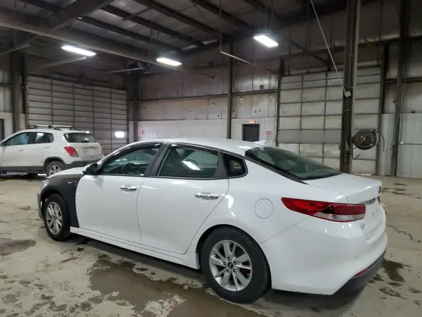 5XXGT4L37JG216723 2018 KIA OPTIMA - Image 2