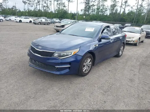 5XXGT4L37JG217077 2018 KIA OPTIMA - Image 2
