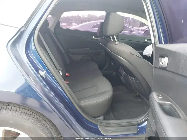 5XXGT4L37JG217077 2018 KIA OPTIMA - Image 8
