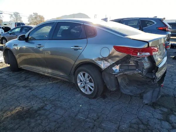 5XXGT4L37JG217905 2018 KIA OPTIMA - Image 2