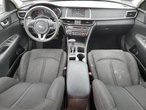 5XXGT4L37JG218505 2018 KIA OPTIMA - Image 8