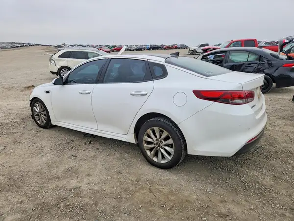 5XXGT4L37JG219007 2018 KIA OPTIMA - Image 2