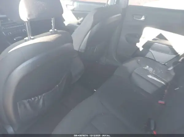 5XXGT4L37JG219413 2018 KIA OPTIMA - Image 8
