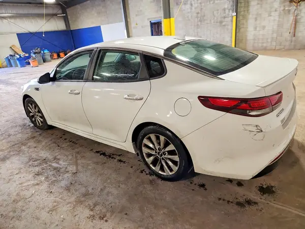 5XXGT4L37JG222604 2018 KIA OPTIMA - Image 2