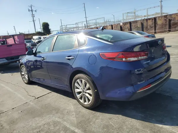 5XXGT4L37JG224711 2018 KIA OPTIMA - Image 2