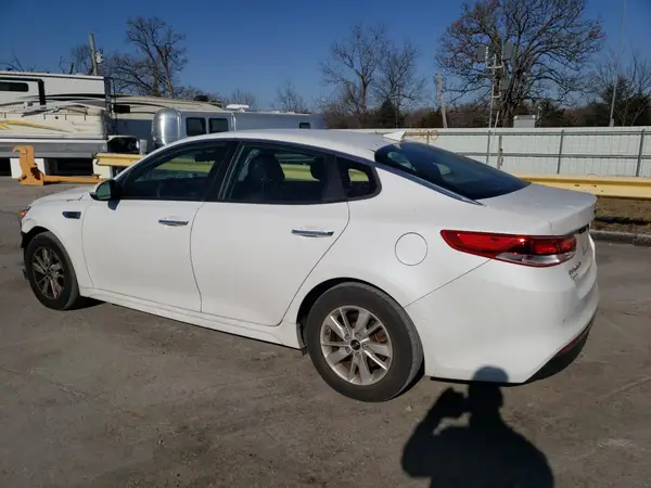 5XXGT4L37JG225681 2018 KIA OPTIMA - Image 2