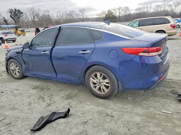 5XXGT4L37JG226586 2018 KIA OPTIMA - Image 2