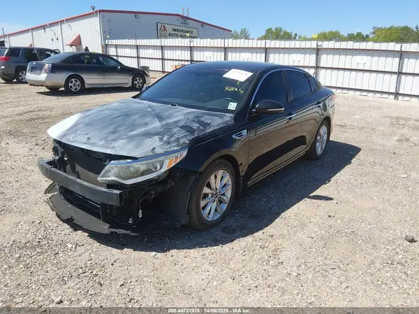 5XXGT4L37JG227317 2018 KIA OPTIMA - Image 2