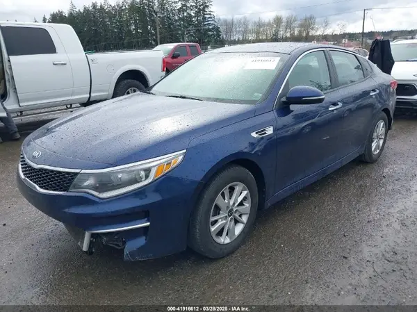 5XXGT4L37JG228841 2018 KIA OPTIMA - Image 2