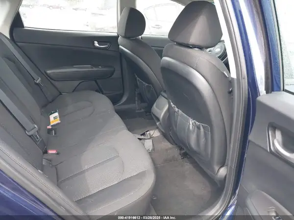5XXGT4L37JG228841 2018 KIA OPTIMA - Image 8