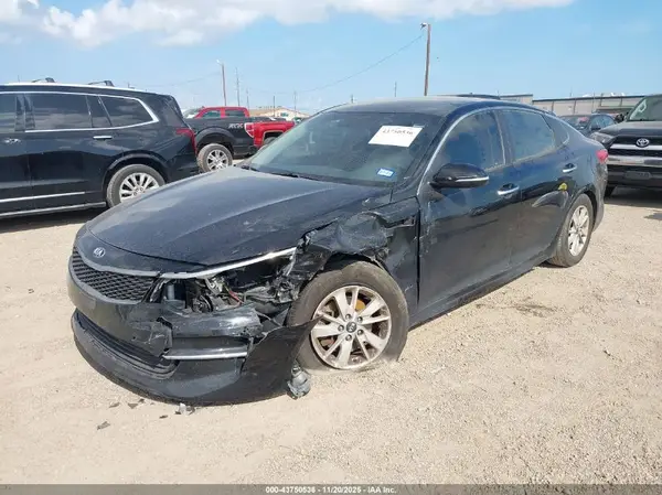 5XXGT4L37JG234333 2018 KIA OPTIMA - Image 2