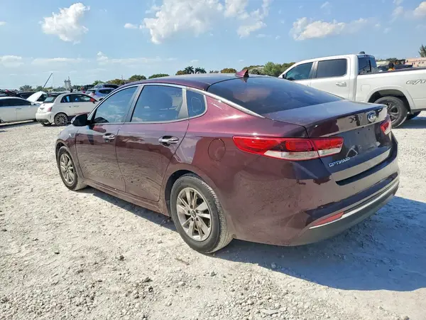 5XXGT4L37JG235224 2018 KIA OPTIMA - Image 2