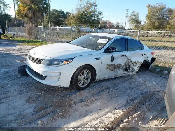 5XXGT4L37JG235885 2018 KIA OPTIMA - Image 2