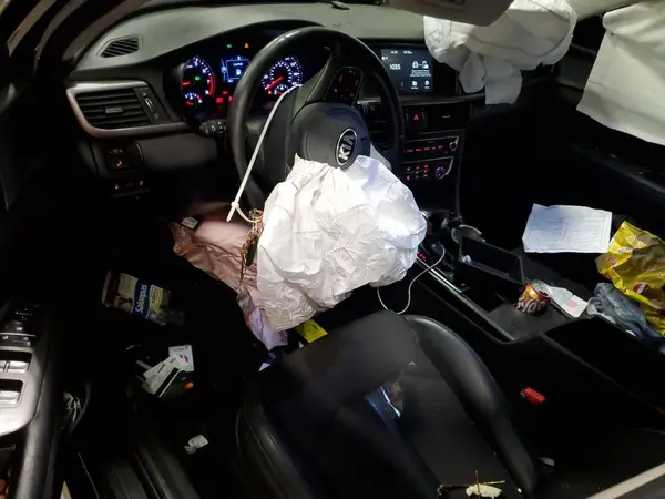 5XXGT4L37JG236843 2018 KIA OPTIMA - Image 8