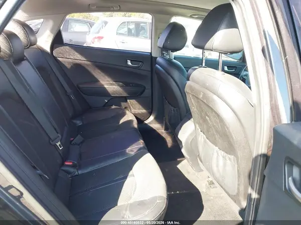 5XXGT4L37JG237104 2018 KIA OPTIMA - Image 8
