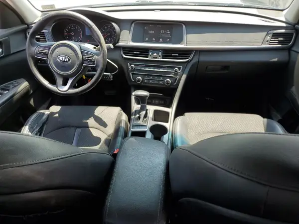 5XXGT4L37JG237121 2018 KIA OPTIMA - Image 8