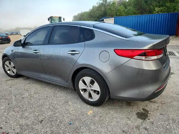 5XXGT4L37JG237703 2018 KIA OPTIMA - Image 2