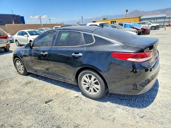 5XXGT4L37JG238673 2018 KIA OPTIMA - Image 2