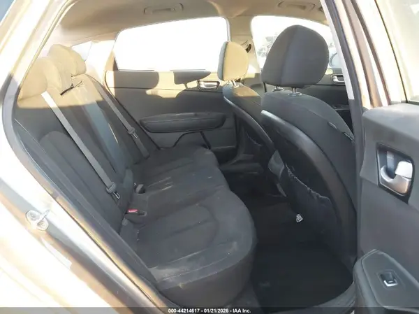 5XXGT4L37JG238835 2018 KIA OPTIMA - Image 8