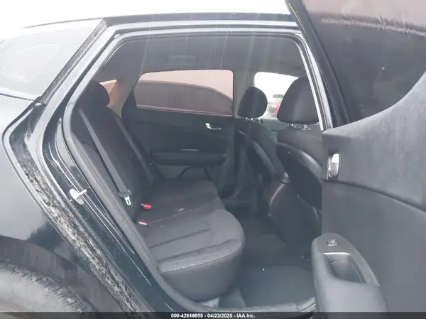 5XXGT4L37JG239242 2018 KIA OPTIMA - Image 8