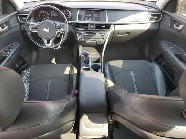 5XXGT4L37JG240262 2018 KIA OPTIMA - Image 8