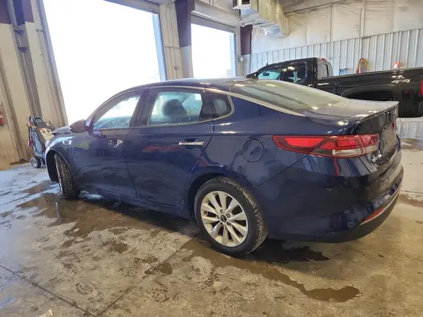 5XXGT4L37JG240732 2018 KIA OPTIMA - Image 2