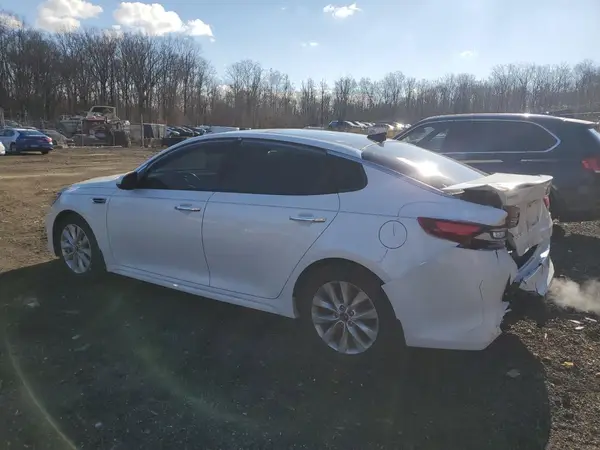 5XXGT4L37JG241038 2018 KIA OPTIMA - Image 2