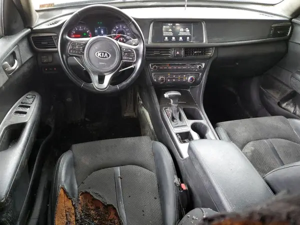 5XXGT4L37JG243100 2018 KIA OPTIMA - Image 8