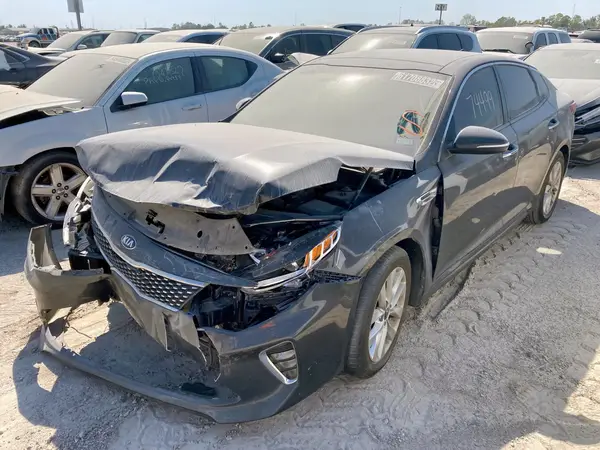 5XXGT4L37JG243940 2018 KIA OPTIMA - Image 2
