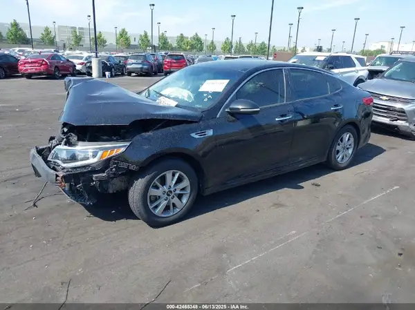 5XXGT4L37JG244277 2018 KIA OPTIMA - Image 2