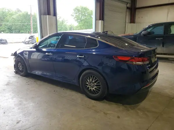 5XXGT4L37JG245333 2018 KIA OPTIMA - Image 2