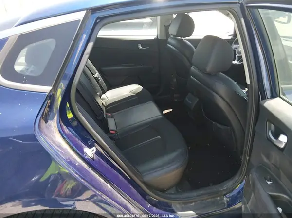 5XXGT4L37JG247356 2018 KIA OPTIMA - Image 8