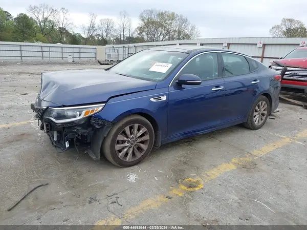 5XXGT4L37JG247373 2018 KIA OPTIMA - Image 2