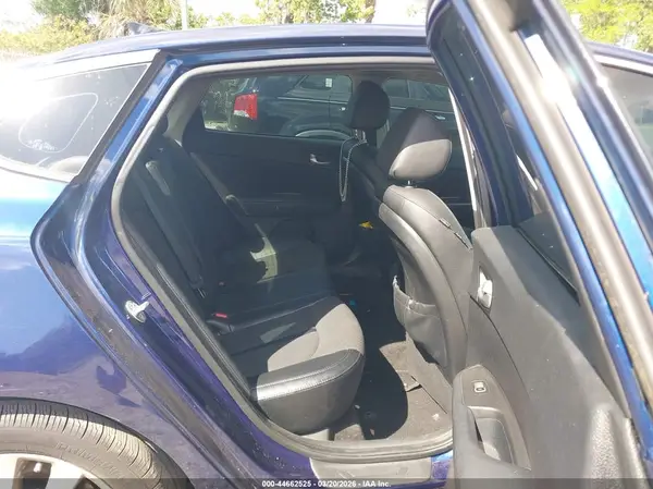 5XXGT4L37JG247390 2018 KIA OPTIMA - Image 8