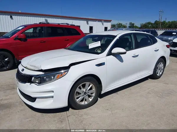 5XXGT4L37JG249351 2018 KIA OPTIMA - Image 2