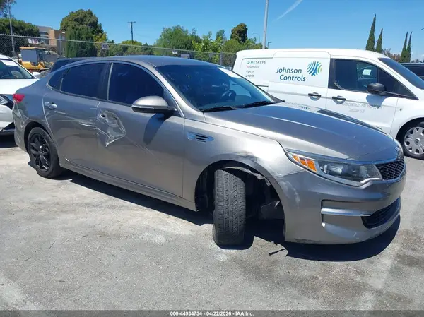 5XXGT4L37JG252279 2018 KIA OPTIMA - Image 1