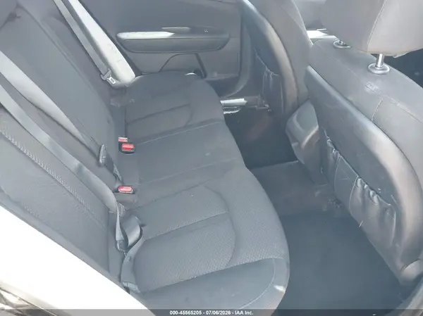 5XXGT4L37JG252377 2018 KIA OPTIMA - Image 8