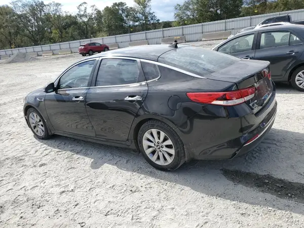 5XXGT4L37JG252394 2018 KIA OPTIMA - Image 2