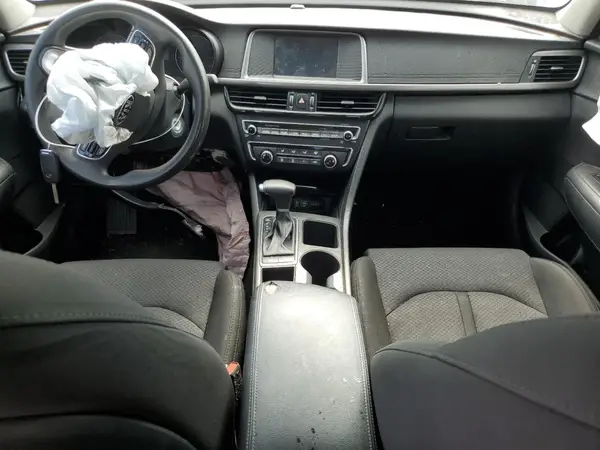 5XXGT4L37JG252394 2018 KIA OPTIMA - Image 8