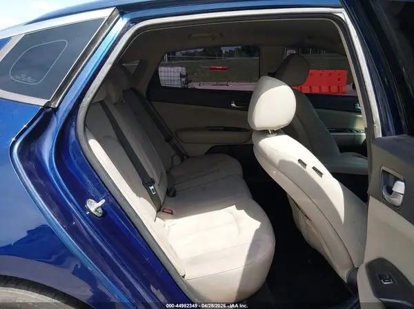 5XXGT4L37JG254288 2018 KIA OPTIMA - Image 8