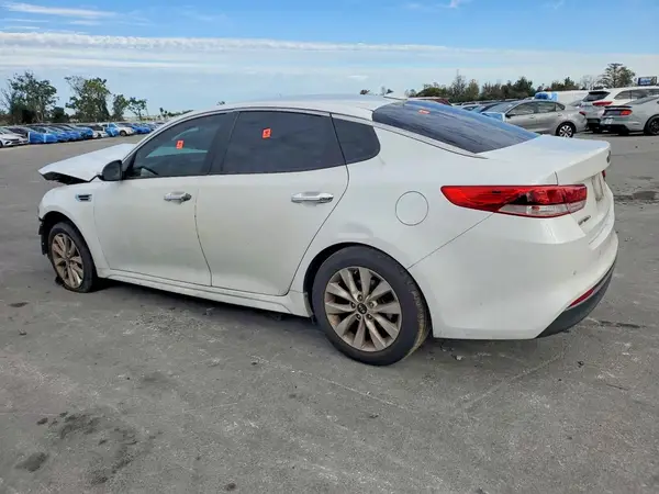 5XXGT4L37JG254971 2018 KIA OPTIMA - Image 2
