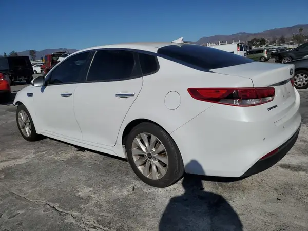5XXGT4L37JG255313 2018 KIA OPTIMA - Image 2