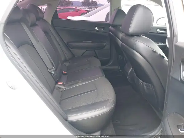 5XXGT4L37JG257630 2018 KIA OPTIMA - Image 8