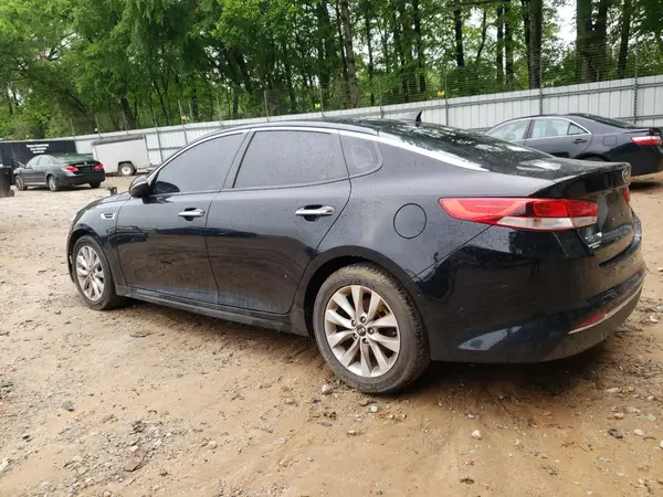 5XXGT4L37JG258504 2018 KIA OPTIMA - Image 2