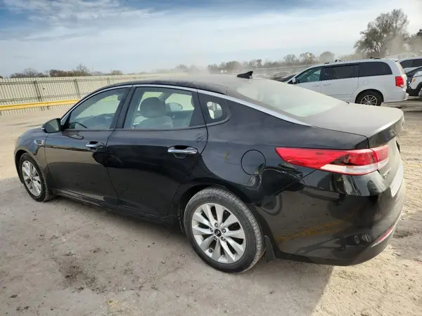 5XXGT4L37JG259054 2018 KIA OPTIMA - Image 2